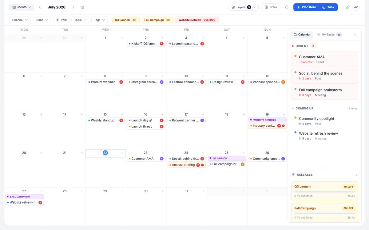 Shared team planning calendar in month view